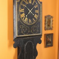 Very early English tavern clock with rectangular shield dial, ca, 1725-1735